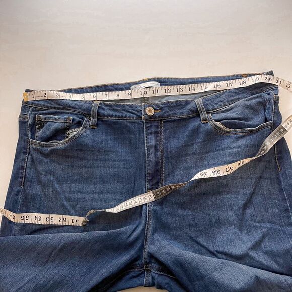 KanCan Distressed Cropped Jeans Size 24W - Picture 5 of 8